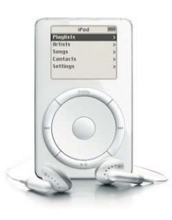독일 가전사 브라운과 디자이너 디터 람스의 미학을 담은 아이폿(iPod).