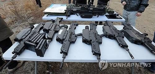 한국군 차기 소총으로 개발된 K-11 복합형 소총