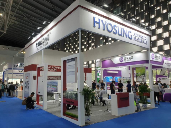 효성은 지난 3일부터 5일까지 중국 상하이서 열린 '차이나 컴포짓 엑스포 2019'에 참가해 자사의 탄소섬유 제품을 알렸다. [사진 효성]