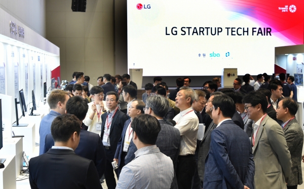 LG는 25일 서울 마곡에 위치한 LG사이언스파크에서 글로벌 유망 스타트업 40개사가 참여하는 ‘LG 스타트업 테크페어 2019’를 개최했다. [LG 제공]