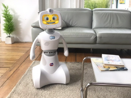 한컴이 인공지능 홈서비스로봇 '토키'를 출시했다. [한컴MDS 제공]