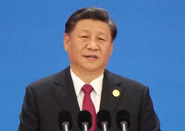 시진핑 중국 국가주석이 국제수입박람회에서 기조연설하고 있다.
