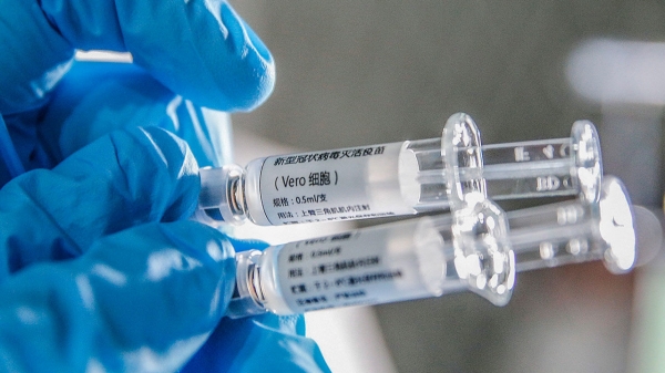 중국 백신 업체 시노박 바이오테크가 코로나19 관련 백신 연구 결과를 발표했다. [사진=XINHUA/ALAMY STOCK PHOTO]