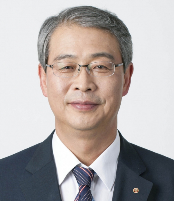 차기 우리금융 회장 후보로 임종룡 전 금융위원장이 선정됐다.