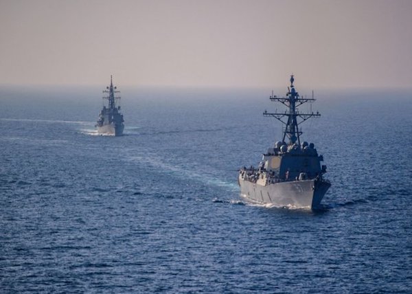 2023년 12월 18일 미국은 작전명 '번영의 수호자'를 선언하고 후티 반군 해적행위 퇴치를 위한 다국적 해상 군사 활동을 개시했다. 사진: 미 해군/UPI