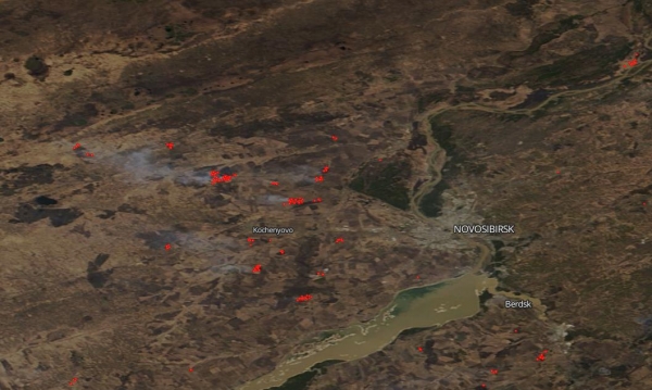 지난 4월 28일 미국 항공우주국(NASA)의 인공위성이 찍은 시베리아. 곳곳에서 산불이 발생했다. [사진=NASA]