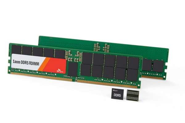 SK하이닉스의 10나노급 4세대 서버 D램 DDR5. [사진=SK하이닉스]